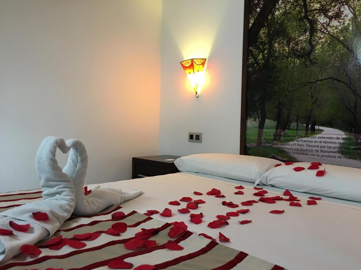 Hostal Aznaitin Baeza Eksteriør bilde
